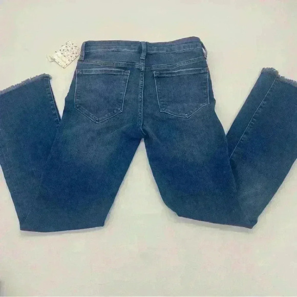 NWT Free People Women’s Raw Hem Cropped Jeans Blue Size 25 - Picture 9 of 12